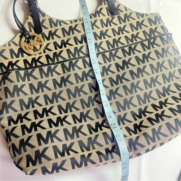 Michael Kors Black and Tan Women's Bag - Picture 4 of 10